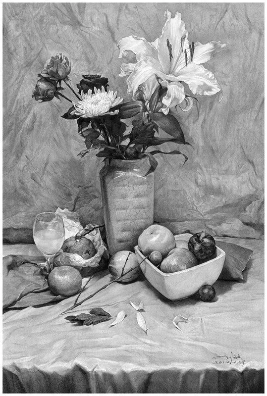 Look at examples of artists' pencil drawings